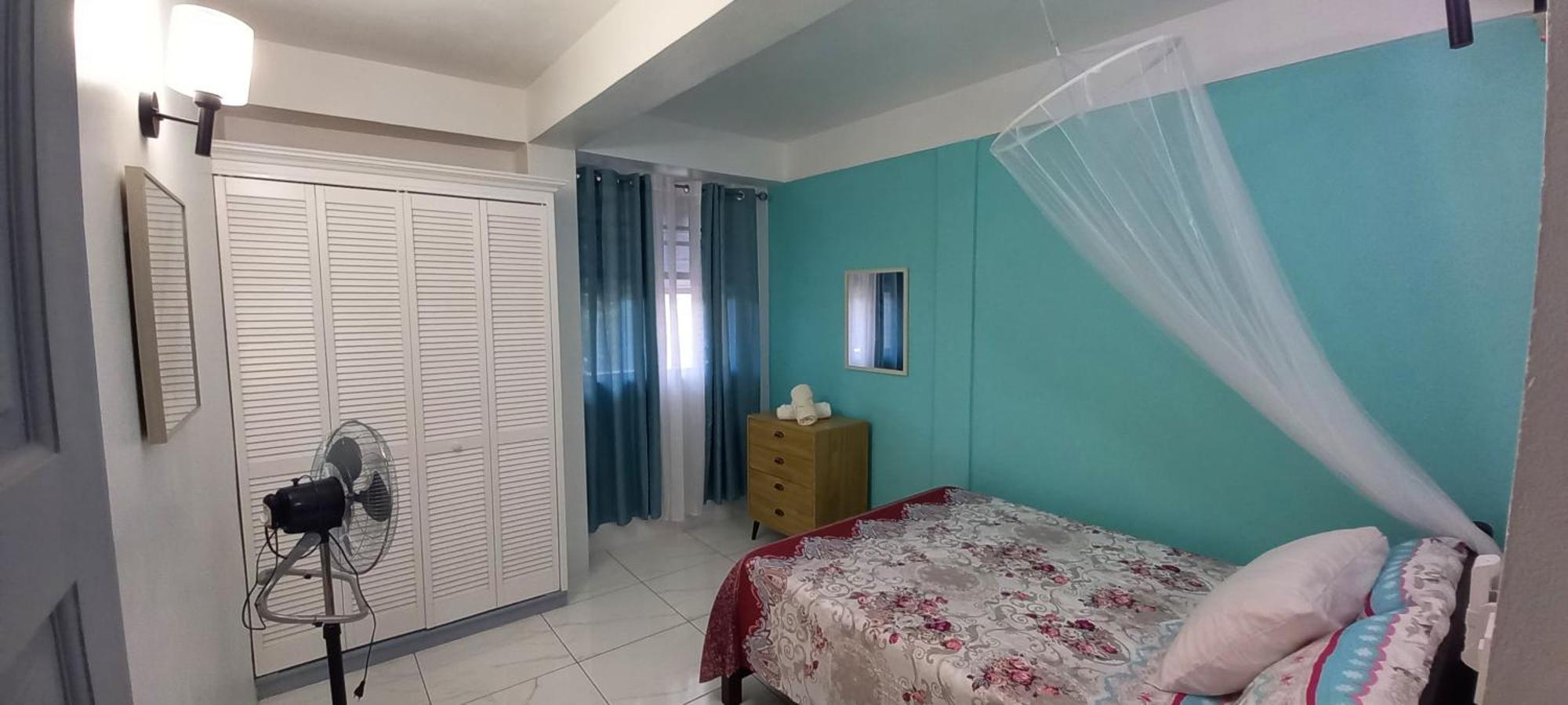 Appartement Cozy Vacation Retreat With Free Parking à Roseau Chambre photo